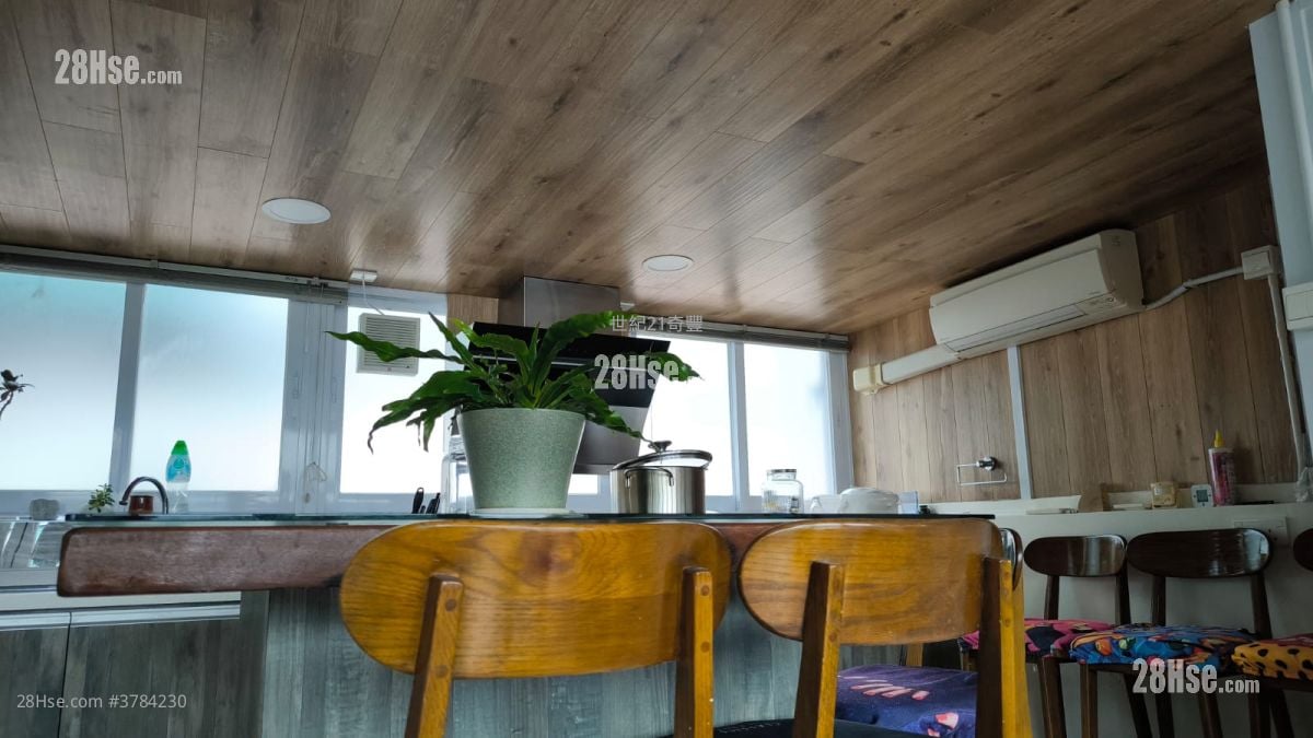 村屋 售盘 3 房 , 2 浴室