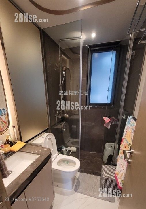 Upper River Bank Sell 4 Bedrooms , 2 Bathrooms 1,072 ft²