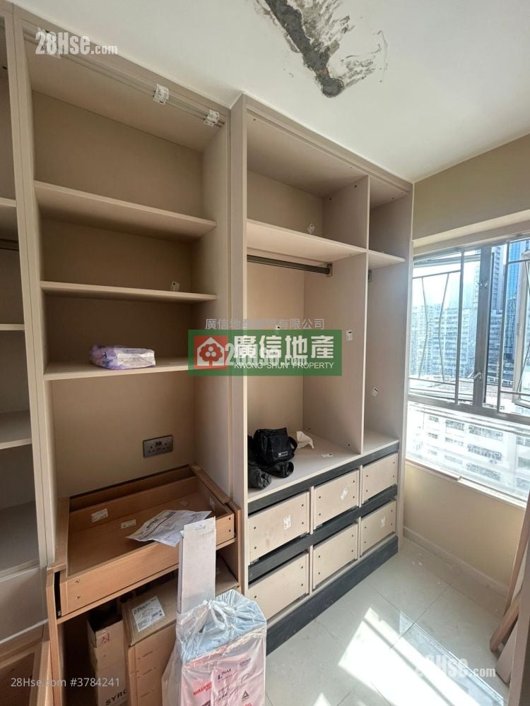 Konwall Court Sell 1 Bedroom , 1 Bathroom 191 ft²