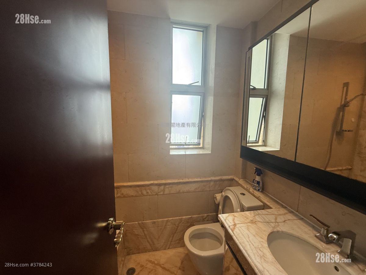 The Hermitage Rental 3 Bedrooms , 2 Bathrooms 759 ft²