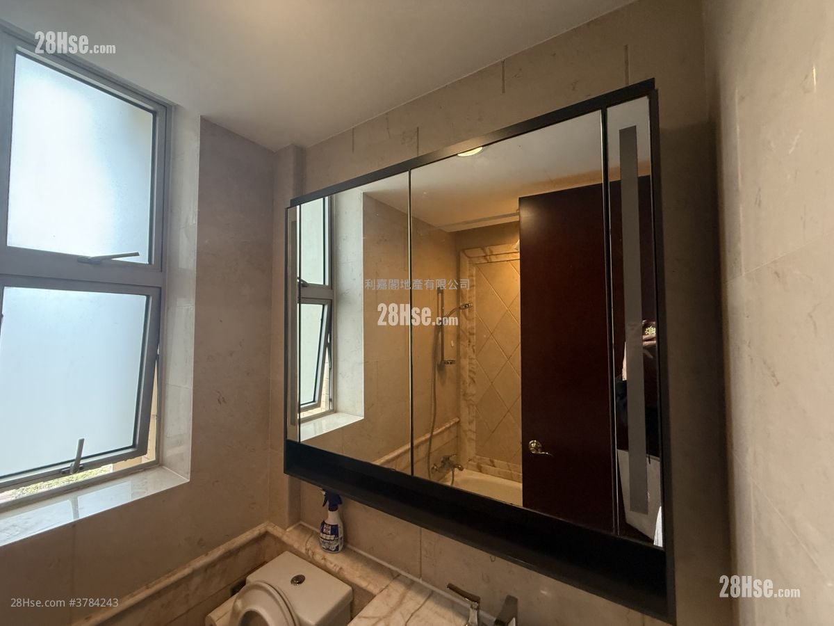 The Hermitage Rental 3 Bedrooms , 2 Bathrooms 759 ft²