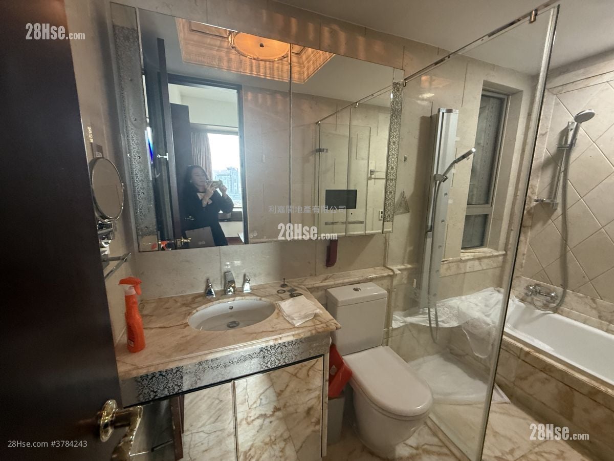 The Hermitage Rental 3 Bedrooms , 2 Bathrooms 759 ft²