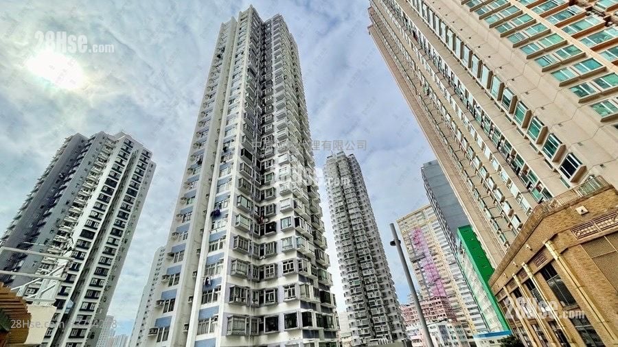 Po Sing Centre Sell 2 Bedrooms , 1 Bathroom 329 ft²