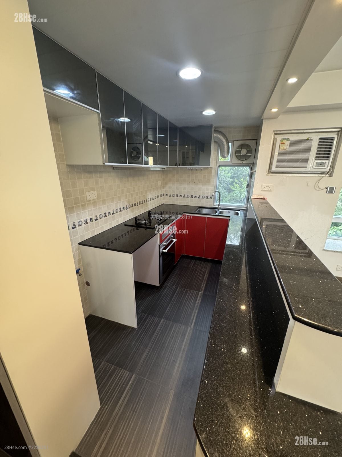 翠景台 售盘 3 房 704 平方尺