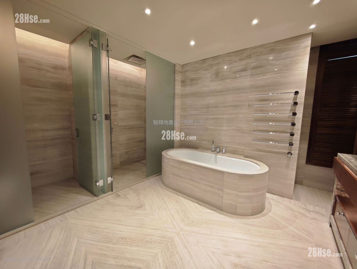 Mount Nicholson 售盘 4 房 , 4 浴室 4,596 平方尺