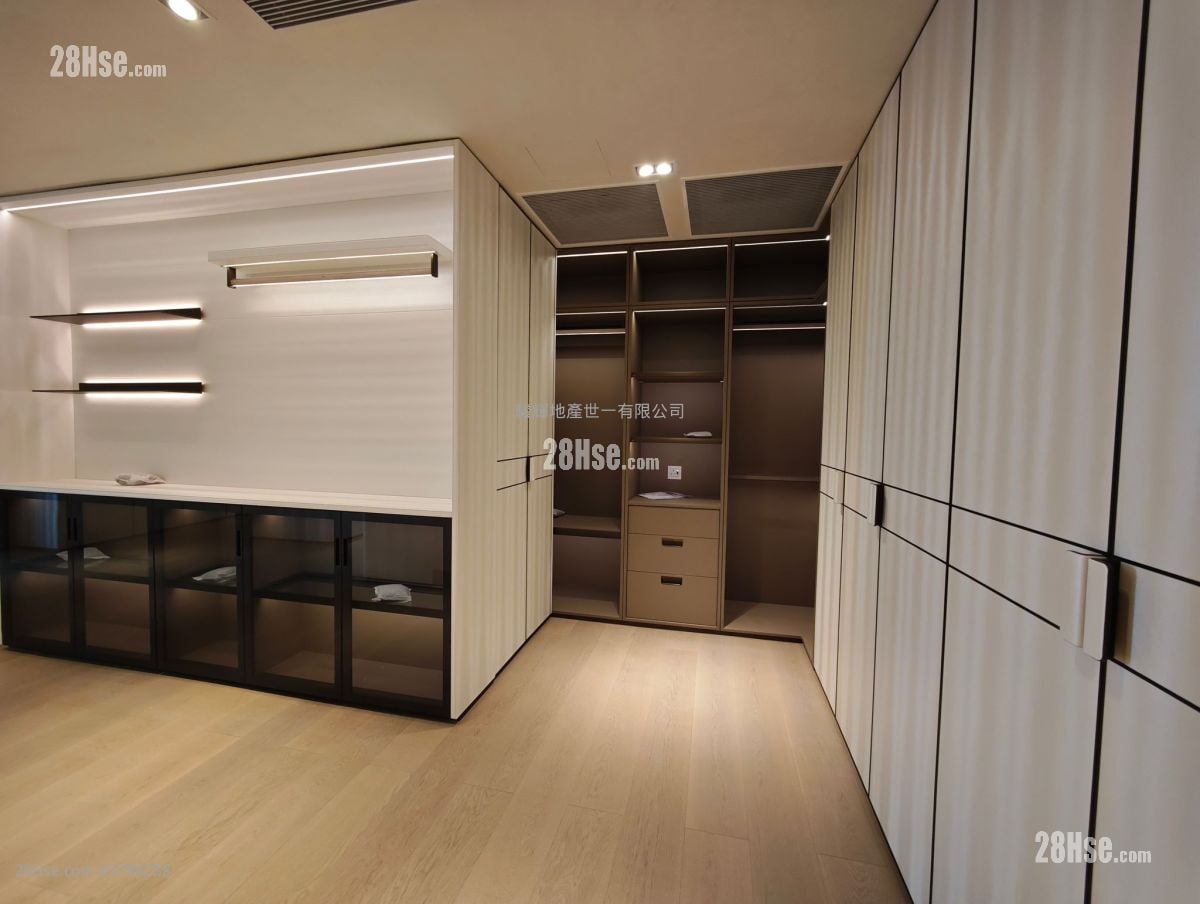 Mount Nicholson 售盘 4 房 , 4 浴室 4,596 平方尺