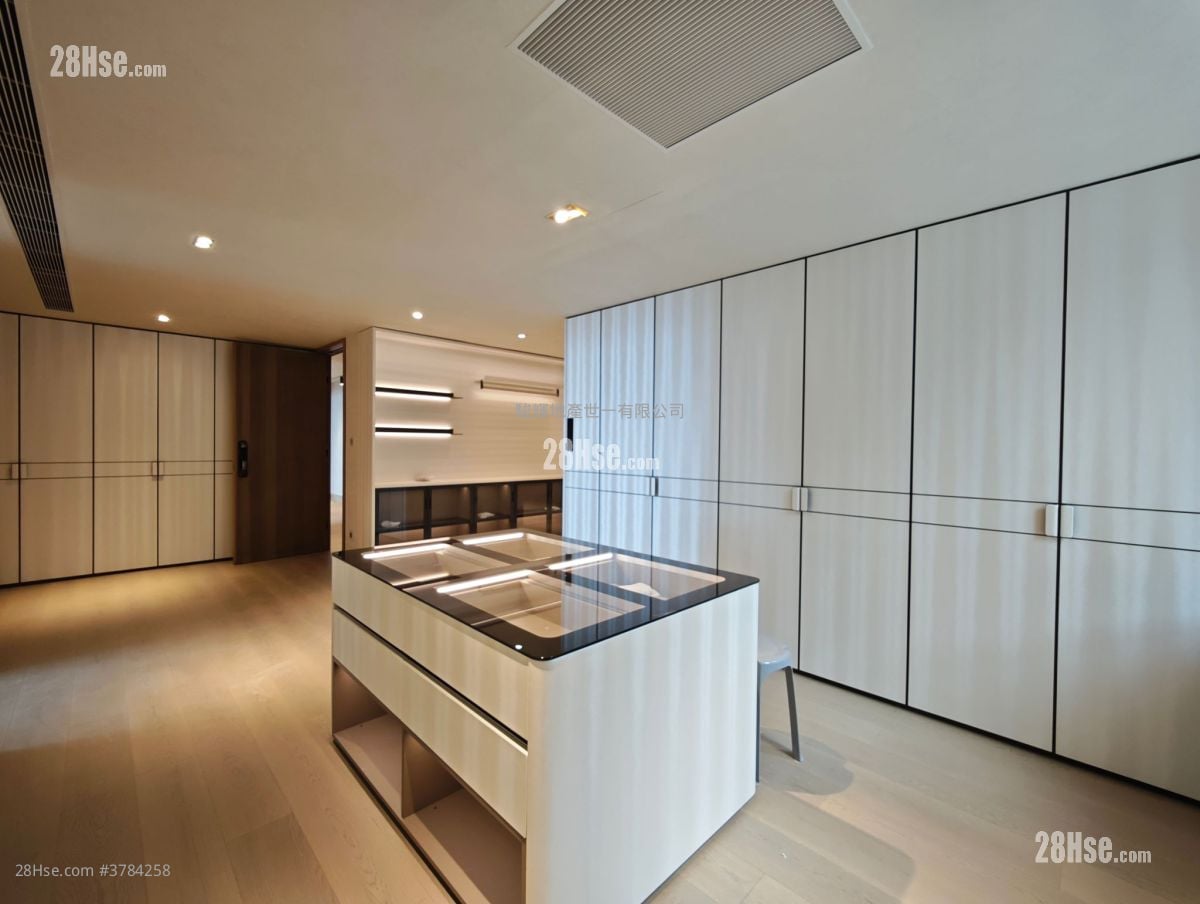 Mount Nicholson 售盘 4 房 , 4 浴室 4,596 平方尺