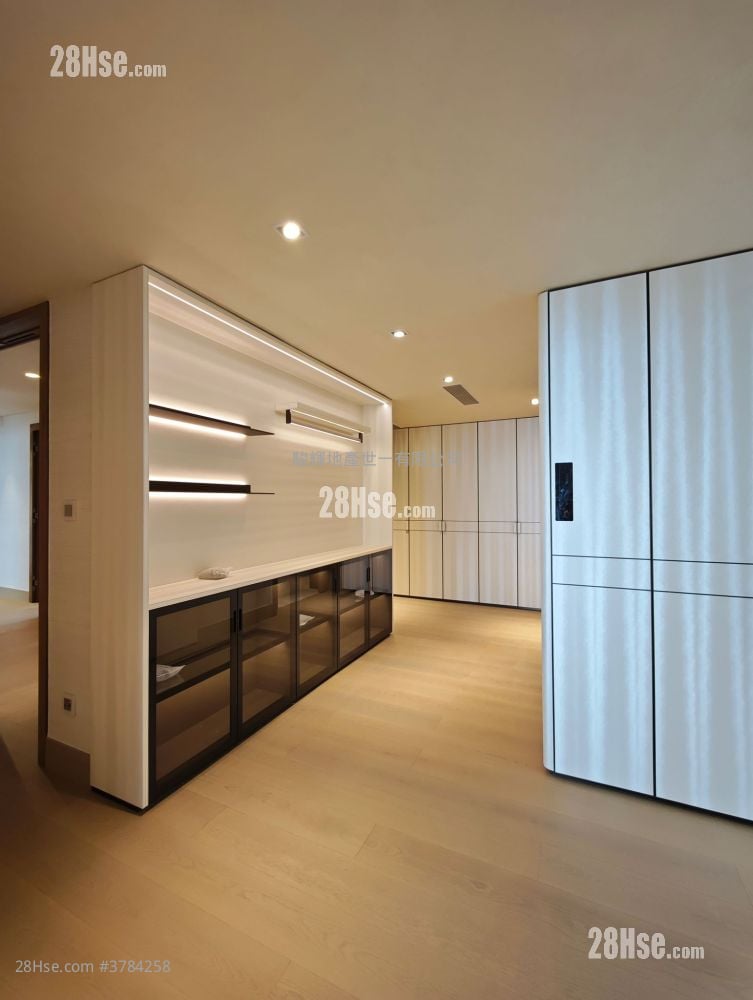 Mount Nicholson 售盘 4 房 , 4 浴室 4,596 平方尺