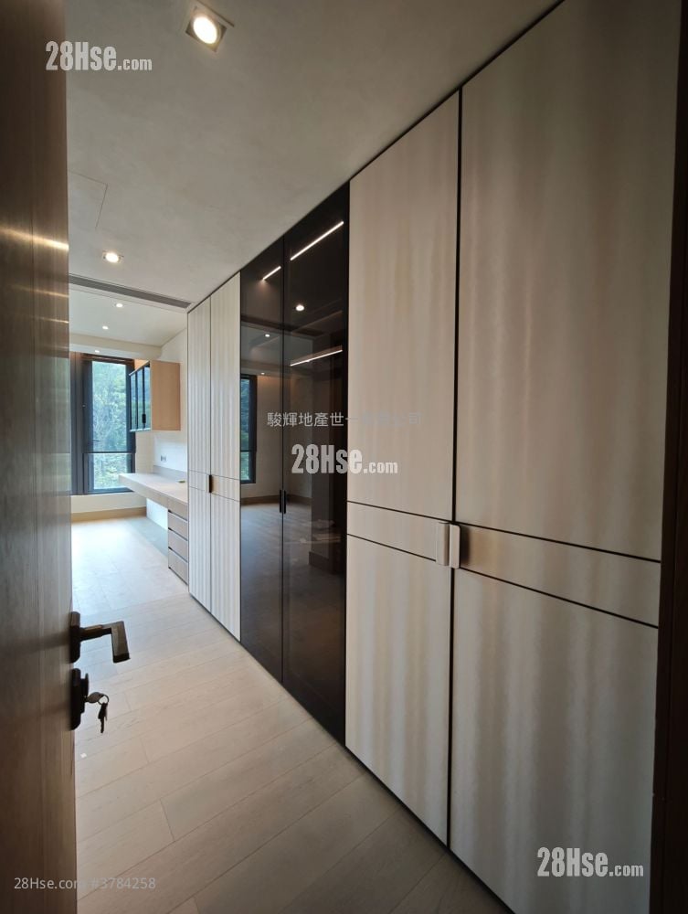 Mount Nicholson 售盘 4 房 , 4 浴室 4,596 平方尺