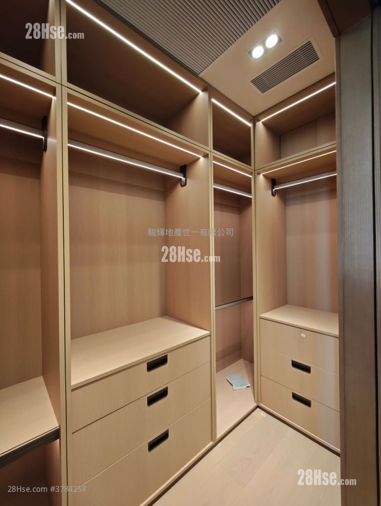 Mount Nicholson 售盘 4 房 , 4 浴室 4,596 平方尺