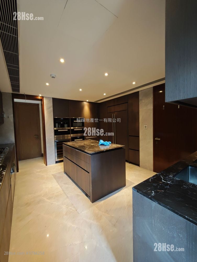 Mount Nicholson 售盘 4 房 , 4 浴室 4,596 平方尺