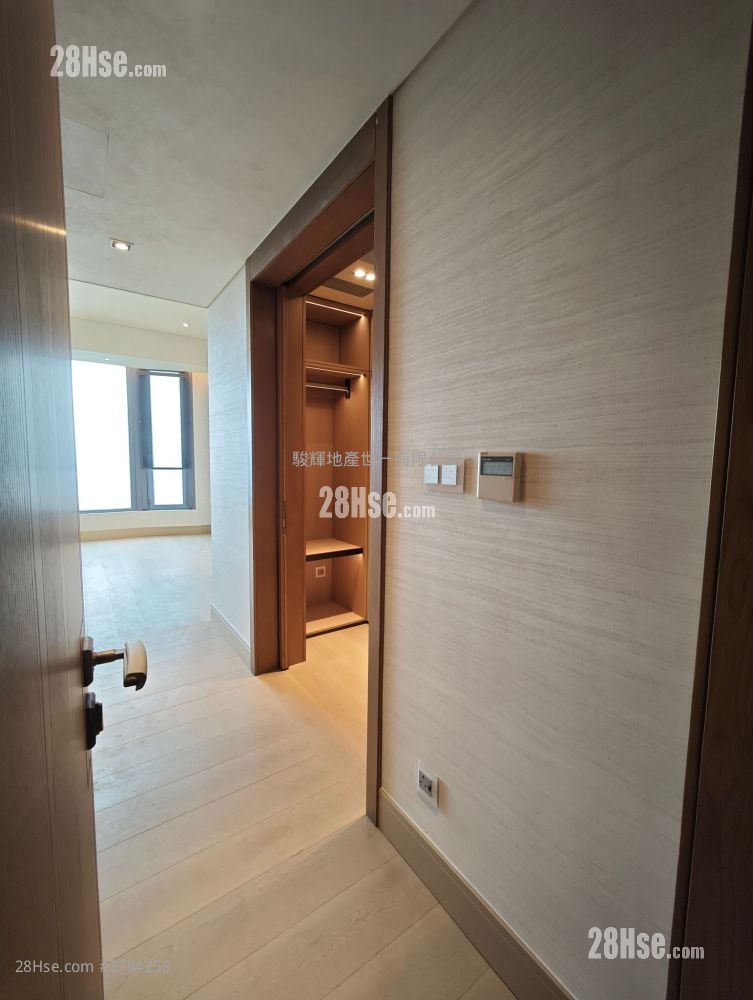 Mount Nicholson 售盘 4 房 , 4 浴室 4,596 平方尺