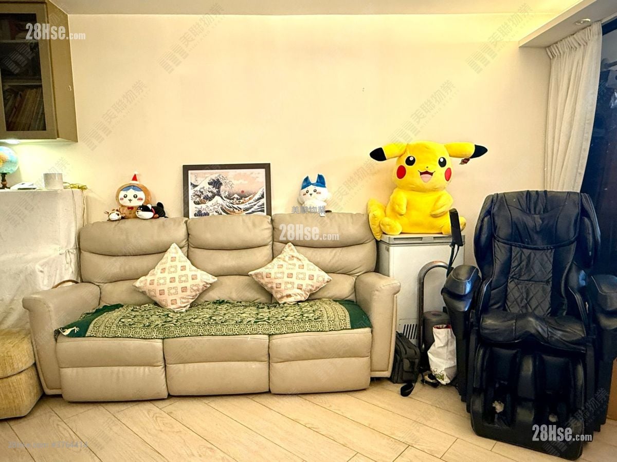 Euston Court Sell 3 Bedrooms , 2 Bathrooms 790 ft²