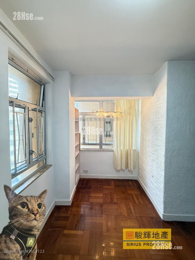 Tin Man Court Sell Studio , 1 Bathroom 284 ft²