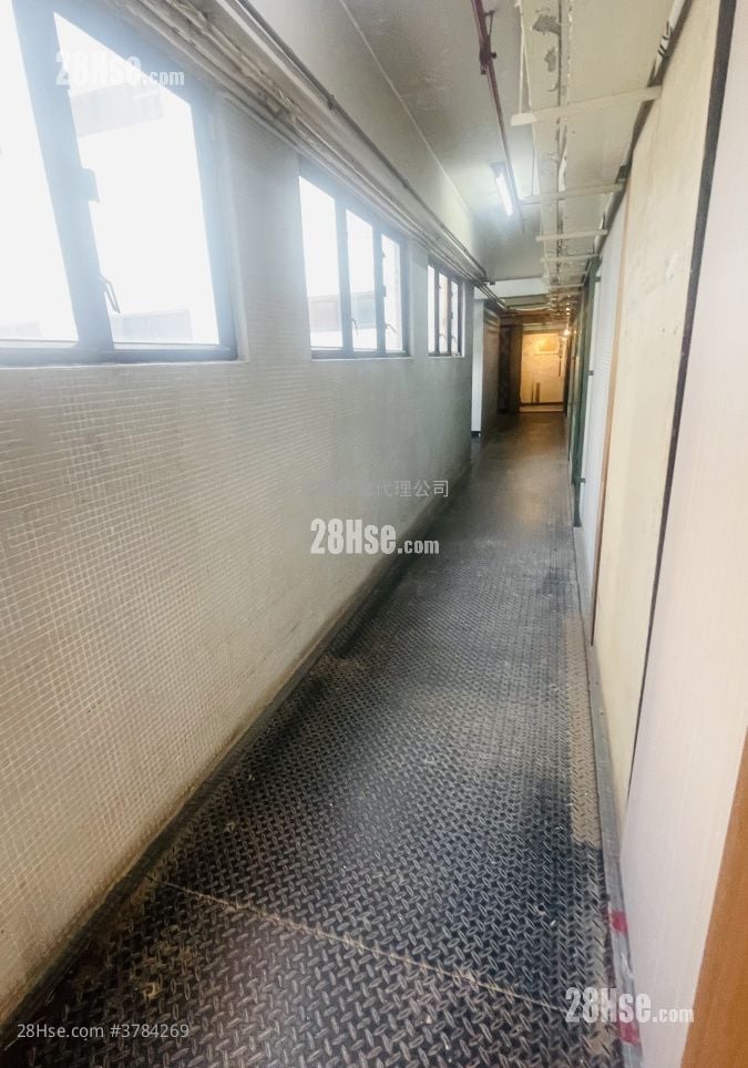 Siu Wai Industrial Centre Rental 2 Bedrooms , 1 Toilet 820 ft²