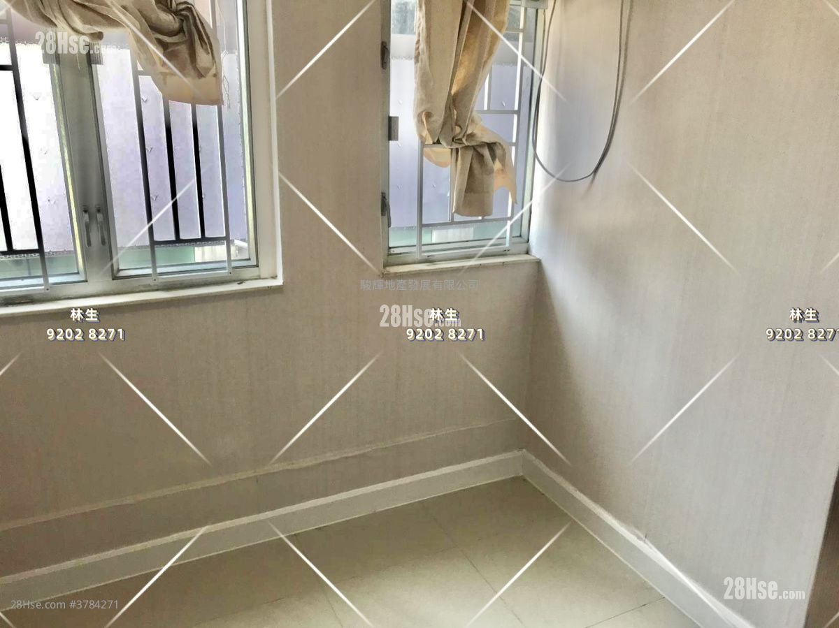 South Sea Apartments Sell 3 Bedrooms , 2 Bathrooms 504 ft²