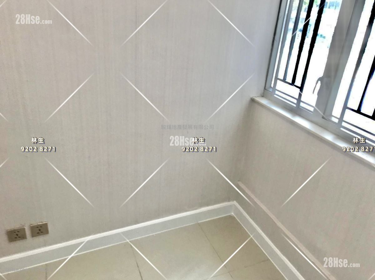 South Sea Apartments Sell 3 Bedrooms , 2 Bathrooms 504 ft²