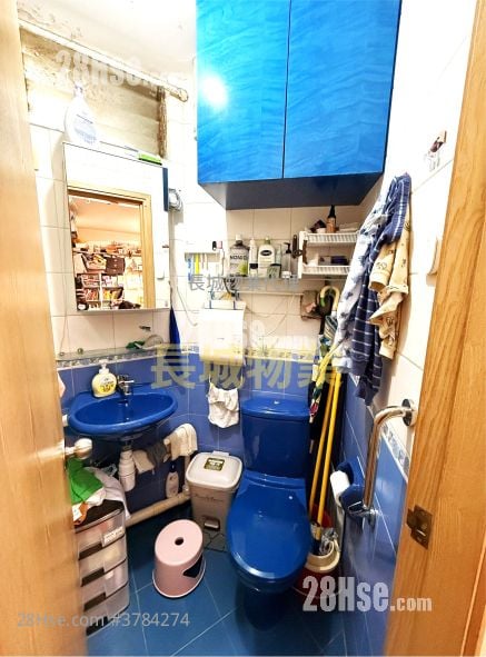 Chung Nga Court Sell 2 Bedrooms , 1 Bathroom