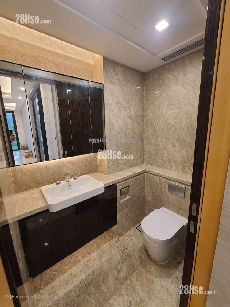 1 Shouson Hill Road East Sell 5+ Bedrooms , 5+ Bathrooms 2,657 ft²