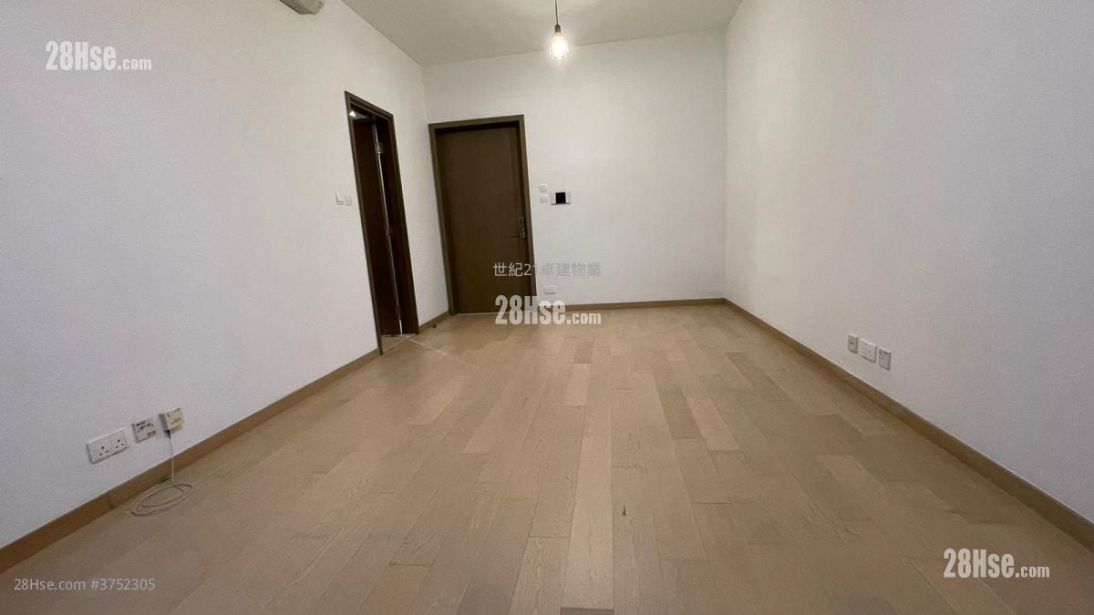 The Austin Sell Studio , 1 Bathroom 360 ft²