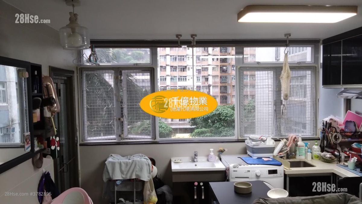 李郑屋邨 售盘 2 房 , 1 浴室 423 平方尺