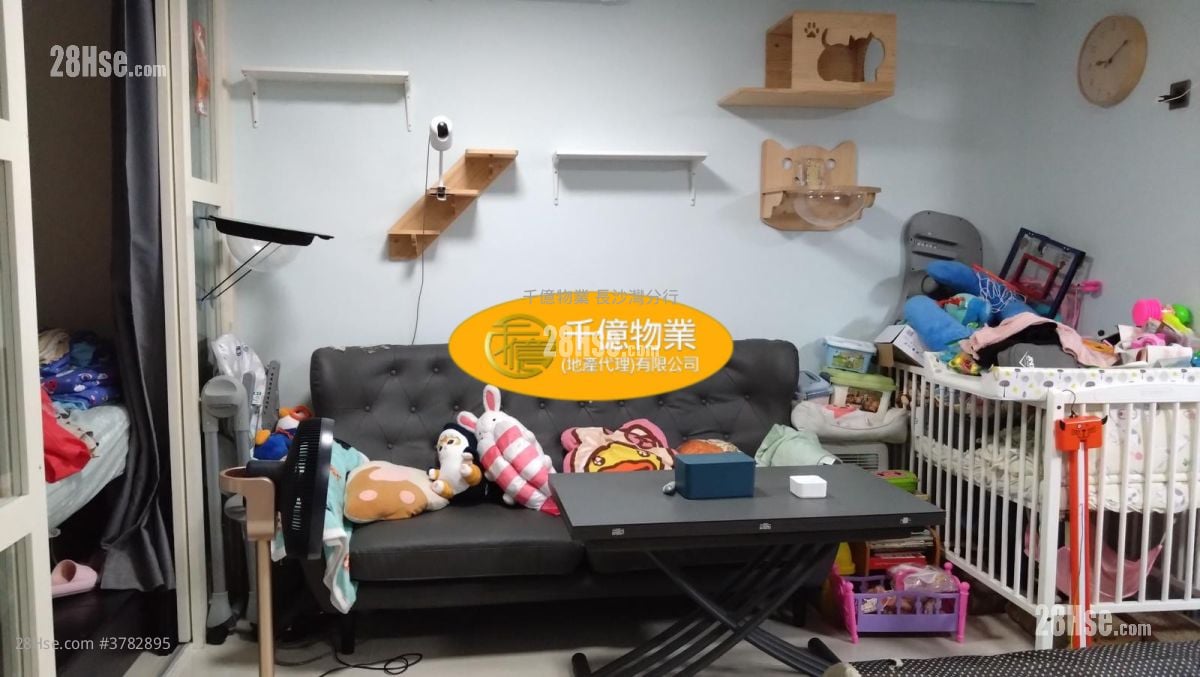 李郑屋邨 售盘 2 房 , 1 浴室 423 平方尺