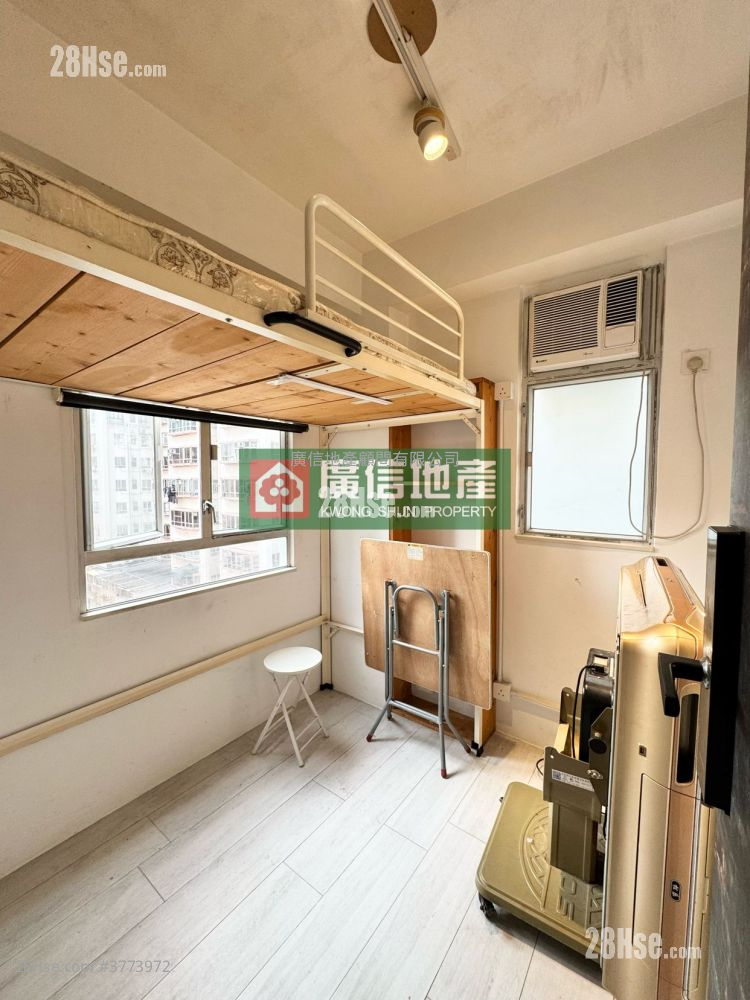 Season Mansion Sell 2 Bedrooms , 1 Bathroom 271 ft²