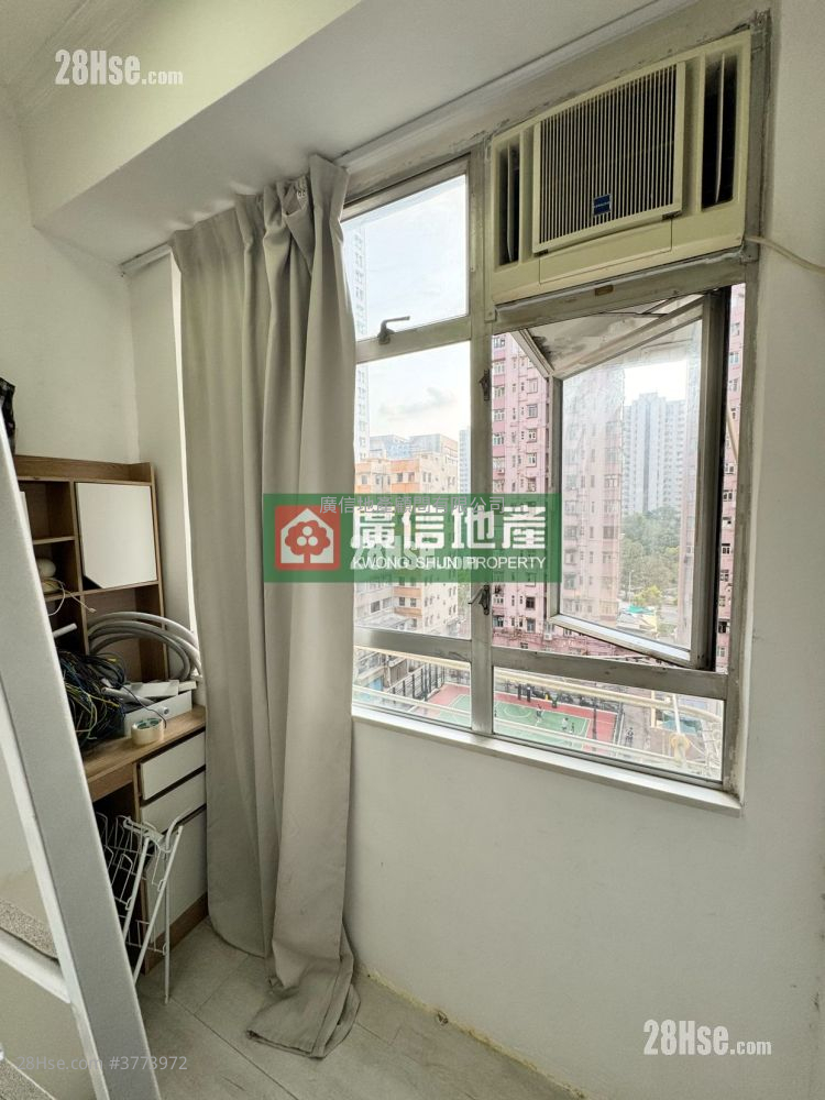 Season Mansion Sell 2 Bedrooms , 1 Bathroom 271 ft²