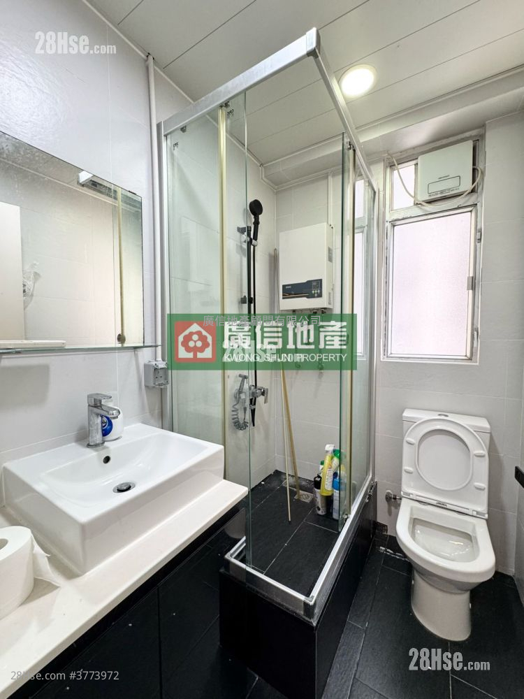 Season Mansion Sell 2 Bedrooms , 1 Bathroom 271 ft²