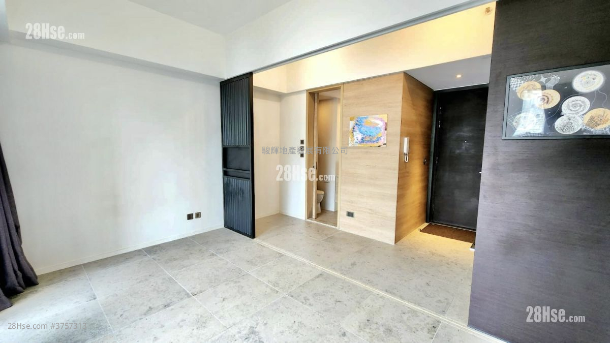 Skypark Sell Studio , 1 Bathroom 309 ft²