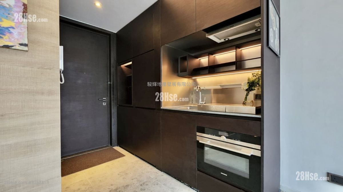 Skypark Sell Studio , 1 Bathroom 309 ft²