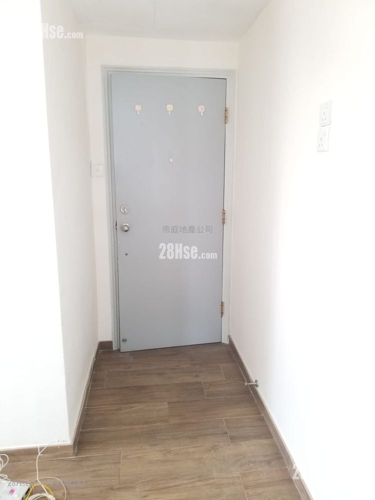 Ka To Building Rental 1 Bedroom , 1 Bathroom 238 ft²