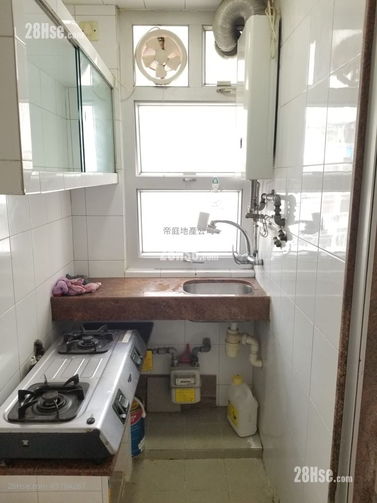 Ka To Building Rental 1 Bedroom , 1 Bathroom 238 ft²