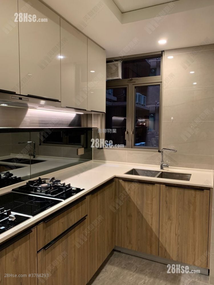 海日湾 II 售盘 3 房 1,041 平方尺