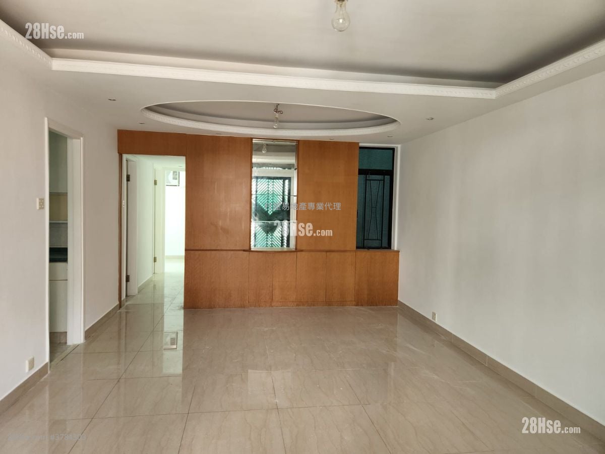 Village Rental 3 Bedrooms , 2 Bathrooms 700 ft²