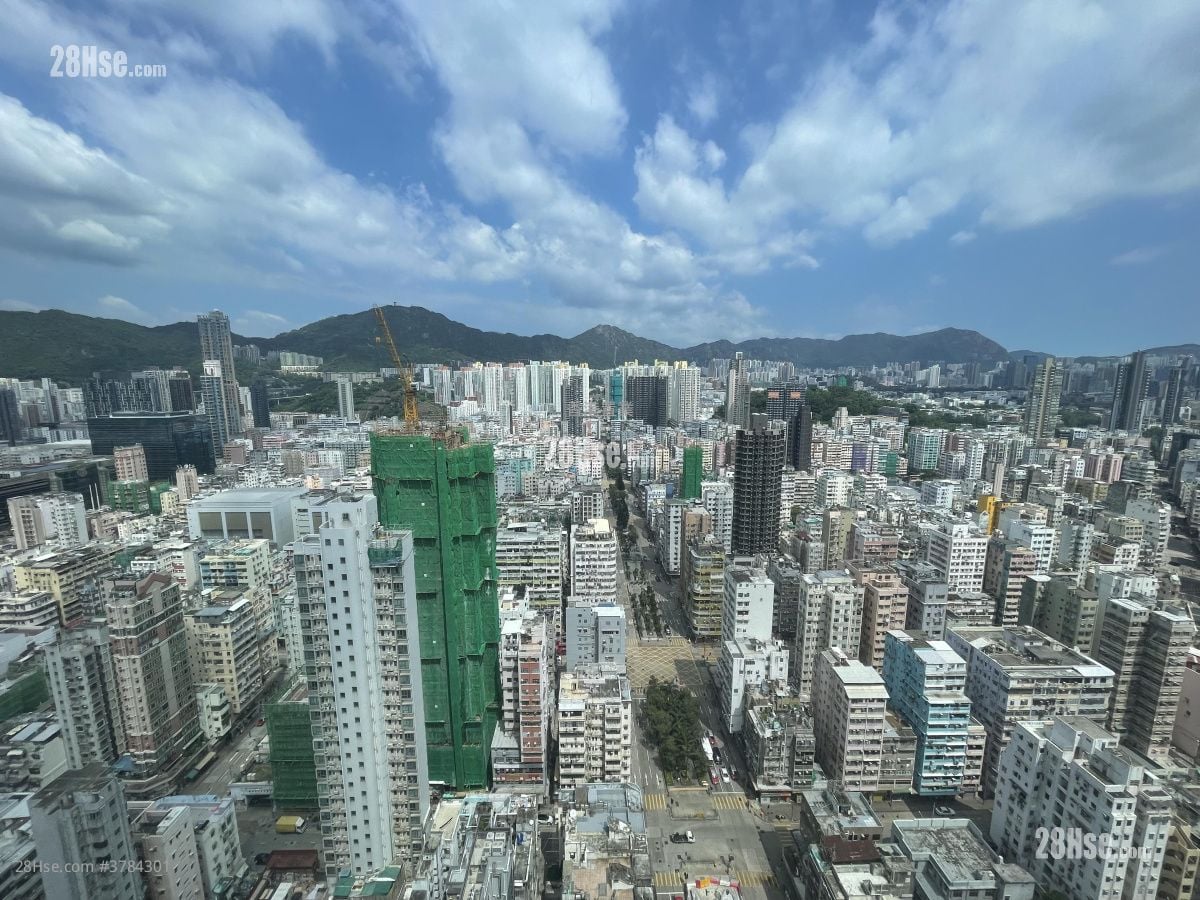 Park One Sell 3 Bedrooms , 1 Bathroom 418 ft²