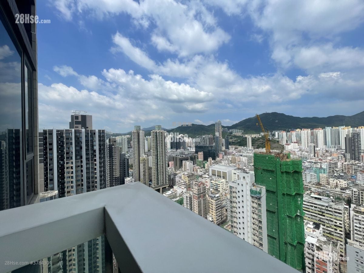 Park One Sell 3 Bedrooms , 1 Bathroom 418 ft²