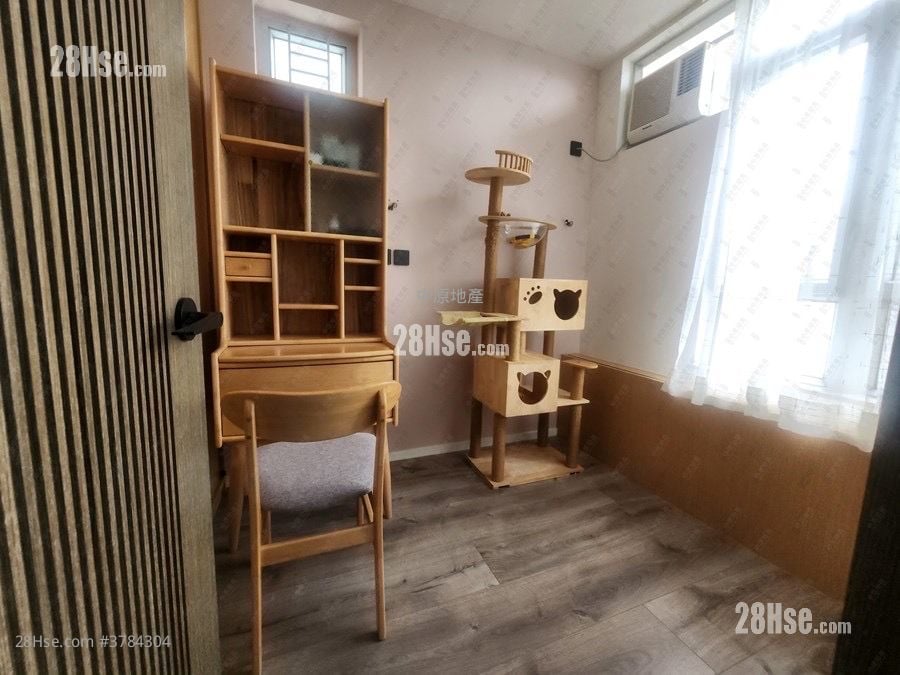 Yu Tai Court Sell 2 Bedrooms 469 ft²