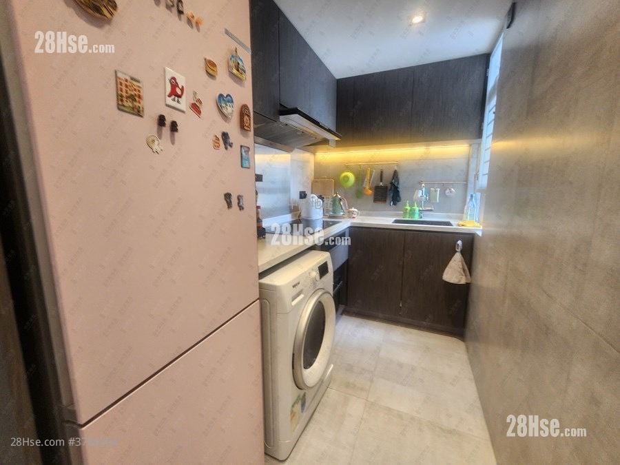 Yu Tai Court Sell 2 Bedrooms 469 ft²