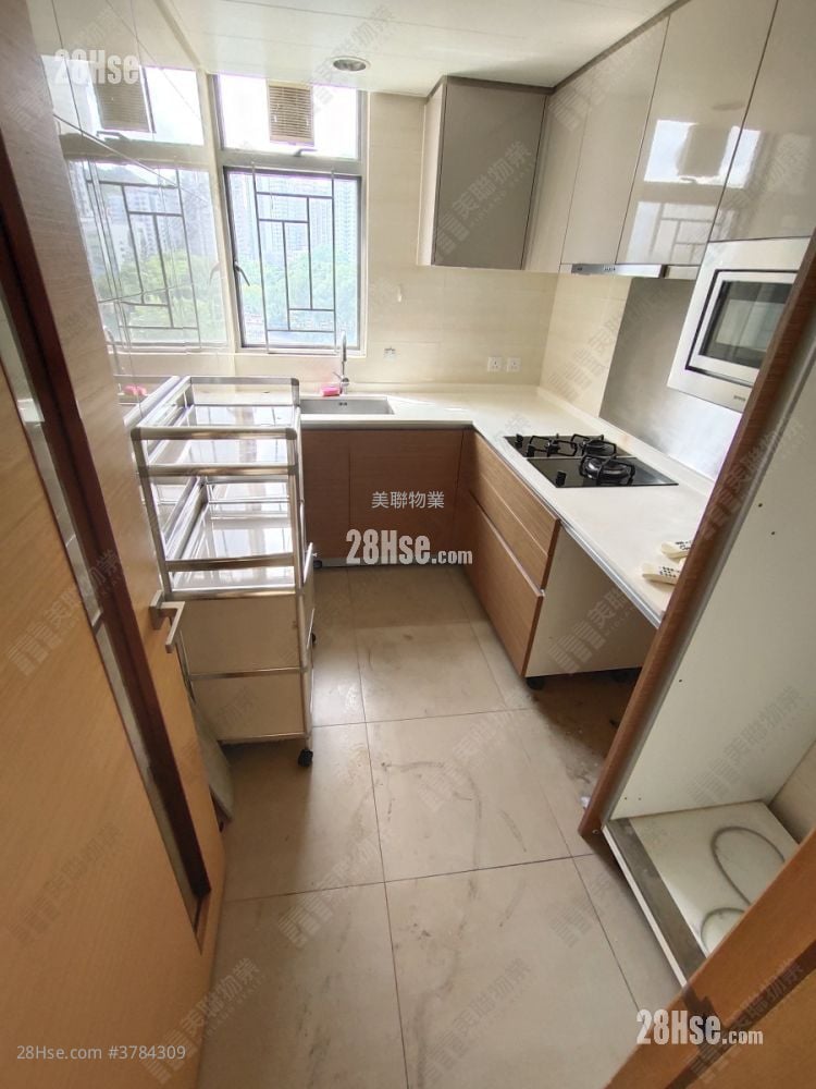 富盈门 售盘 3 房 949 平方尺