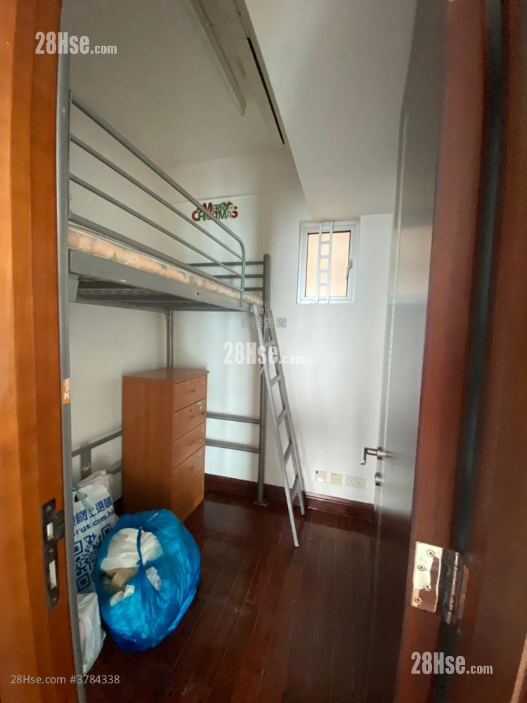 The Harbourside Sell 3 Bedrooms 1,059 ft²