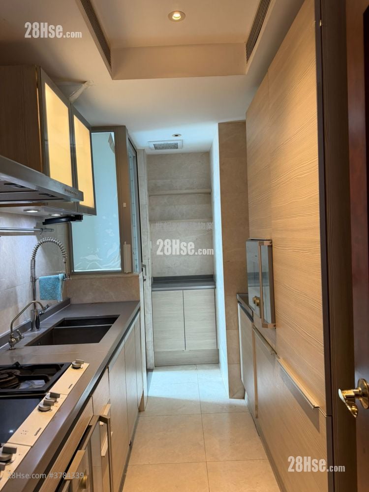 The Coronation Sell 3 Bedrooms , 2 Bathrooms 990 ft²