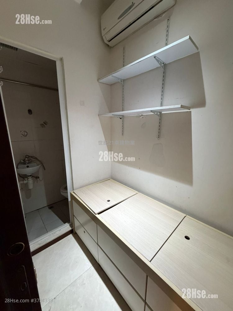 The Coronation Sell 3 Bedrooms , 2 Bathrooms 990 ft²