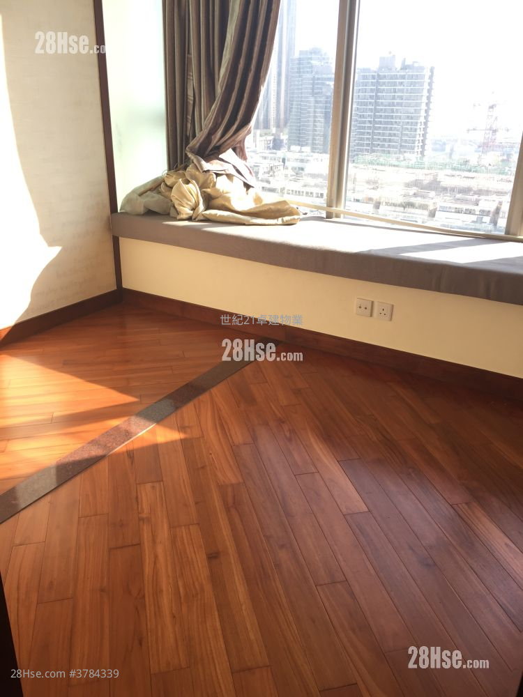 The Coronation Sell 3 Bedrooms , 2 Bathrooms 990 ft²