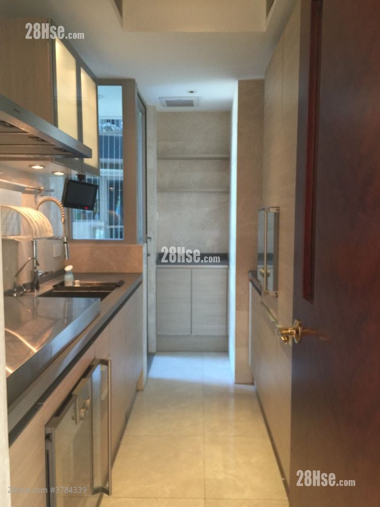 The Coronation Sell 3 Bedrooms , 2 Bathrooms 990 ft²