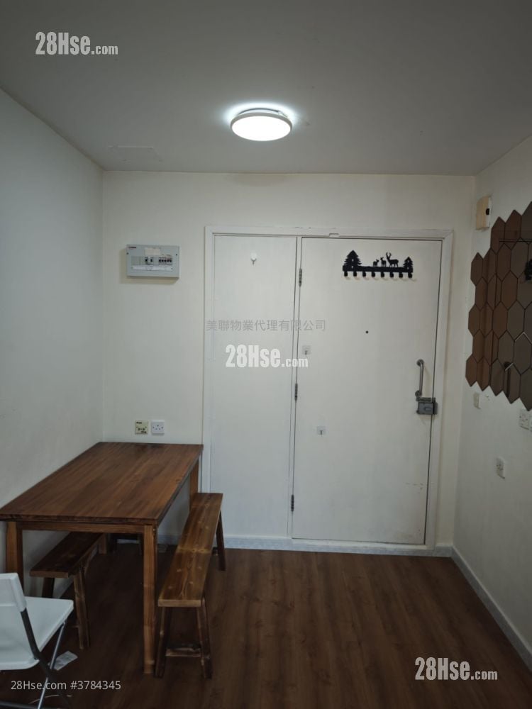 厅: 雍盛苑 售盘 开放式间隔 , 1 浴室 211 平方尺