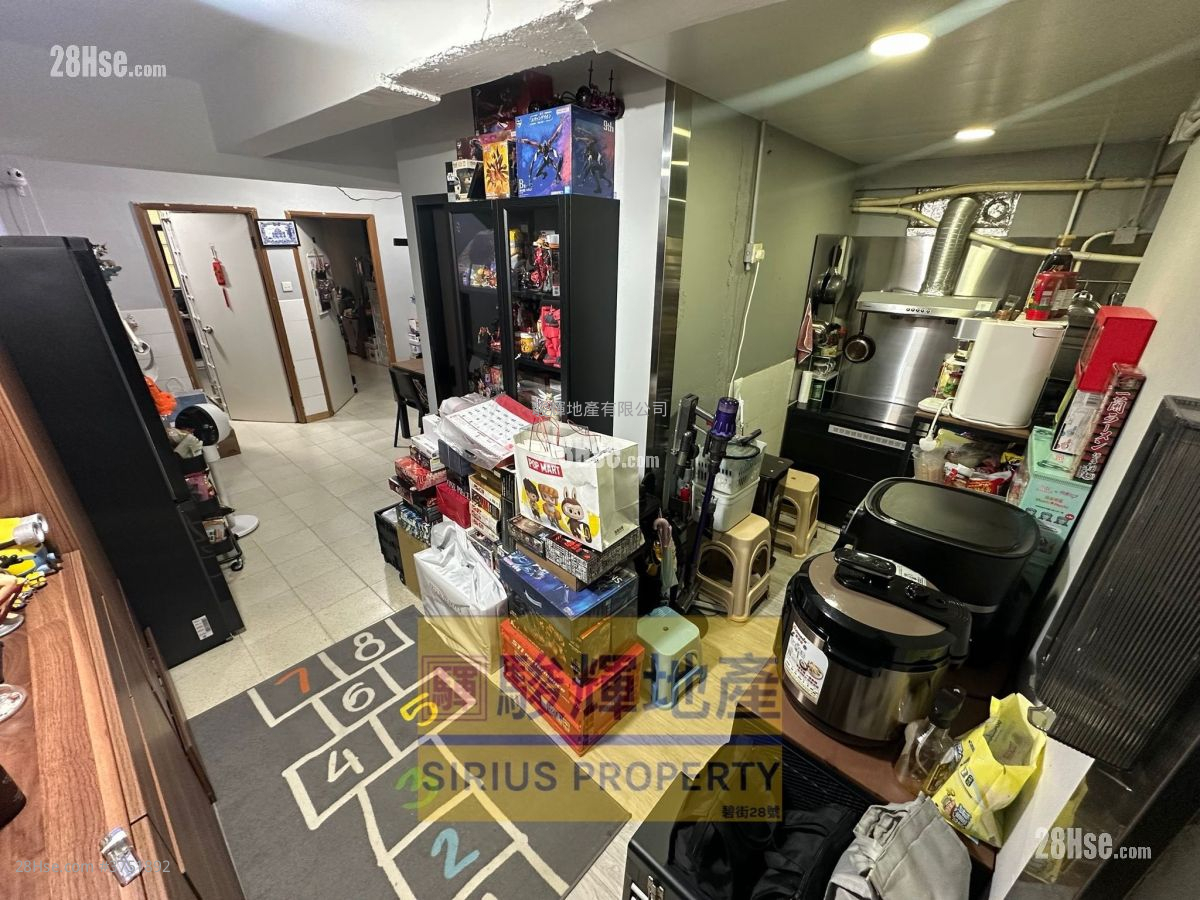 Mirador Mansion Sell 3 Bedrooms , 1 Bathroom 688 ft²