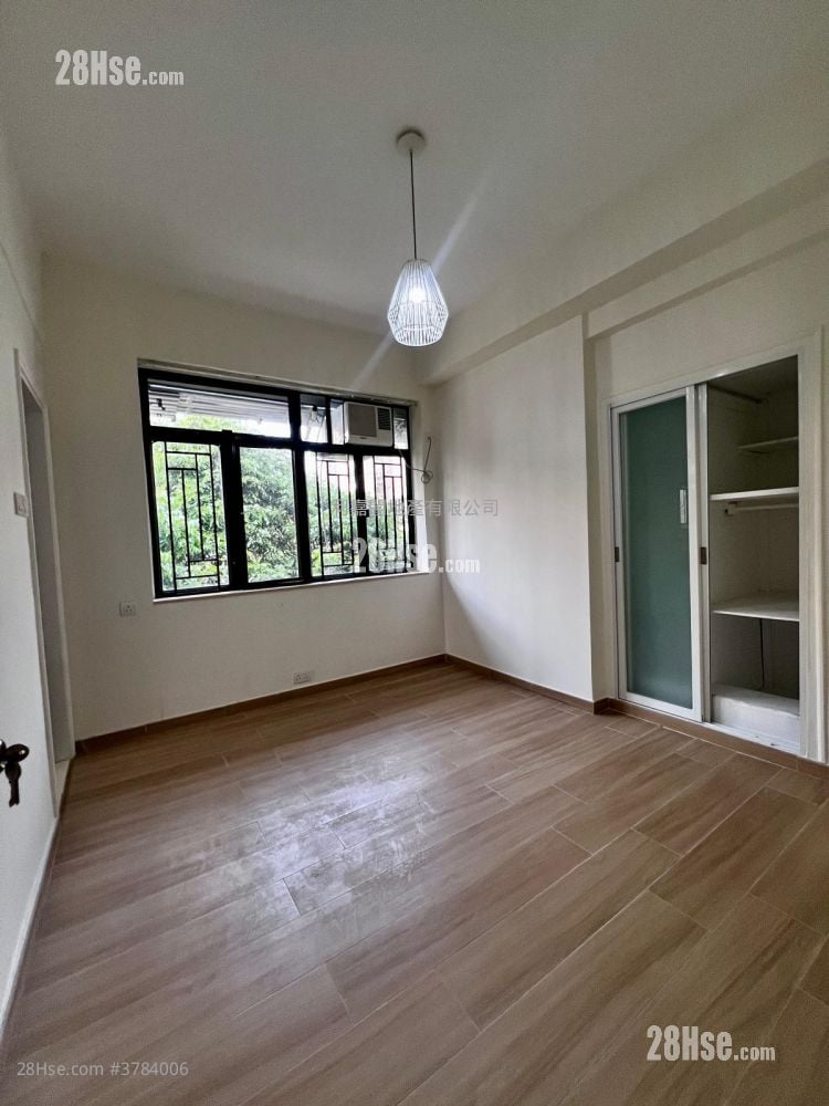 32C Braga Circuit Sell 4 Bedrooms , 2 Bathrooms 1,550 ft²