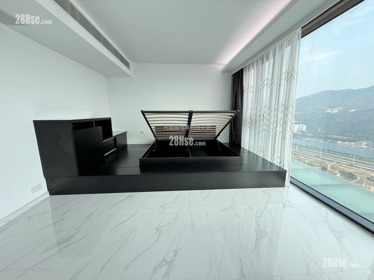 Royal Ascot Rental 4 Bedrooms , 3 Bathrooms 2,478 ft²