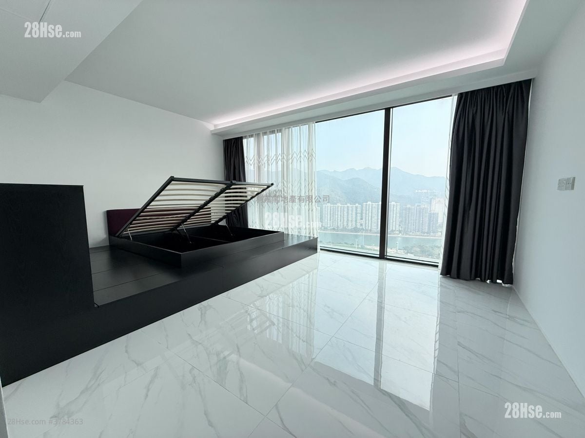 Royal Ascot Rental 4 Bedrooms , 3 Bathrooms 2,478 ft²